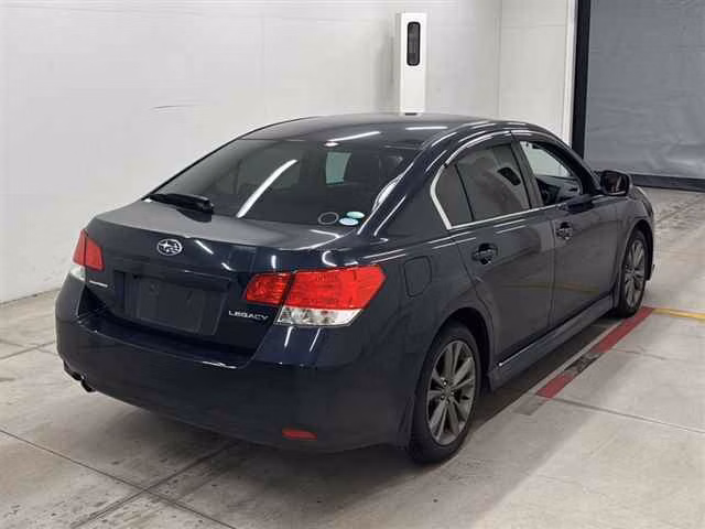 SUBARU LEGACY B4