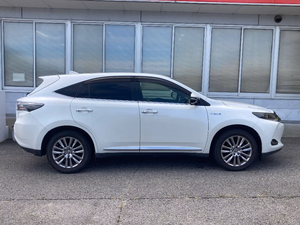 TOYOTA HARRIER