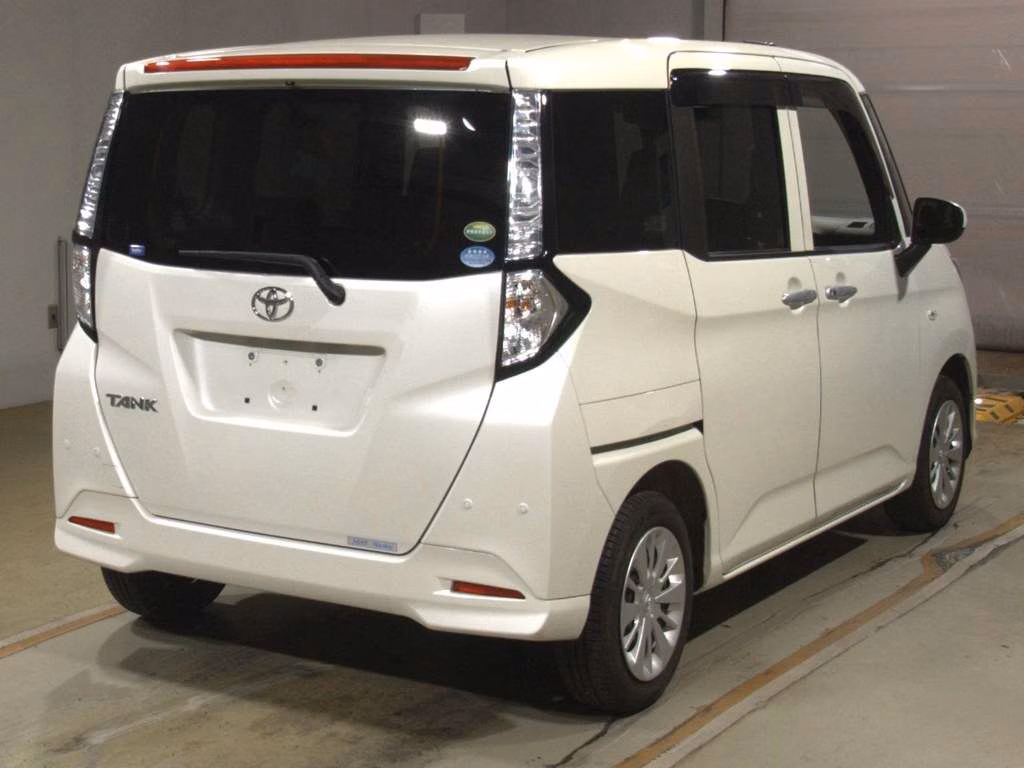 TOYOTA TANK