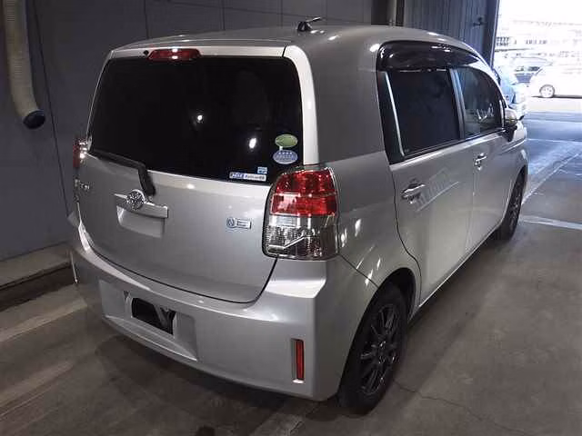 TOYOTA SPADE