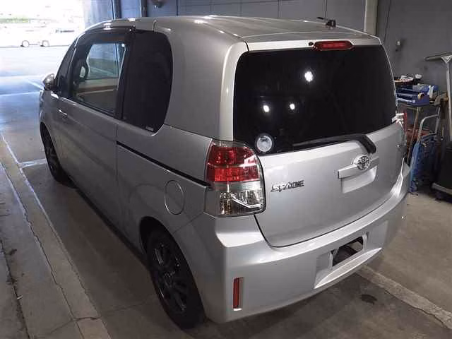TOYOTA SPADE