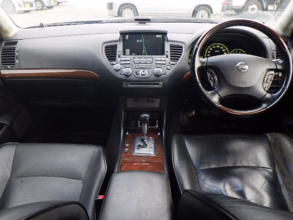 NISSAN PRESIDENT