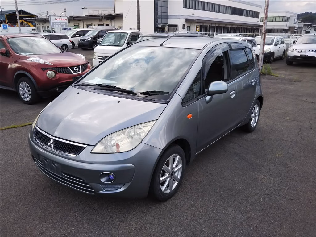 MITSUBISHI COLT