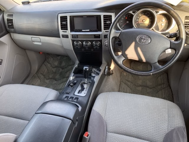 TOYOTA HILUX SURF