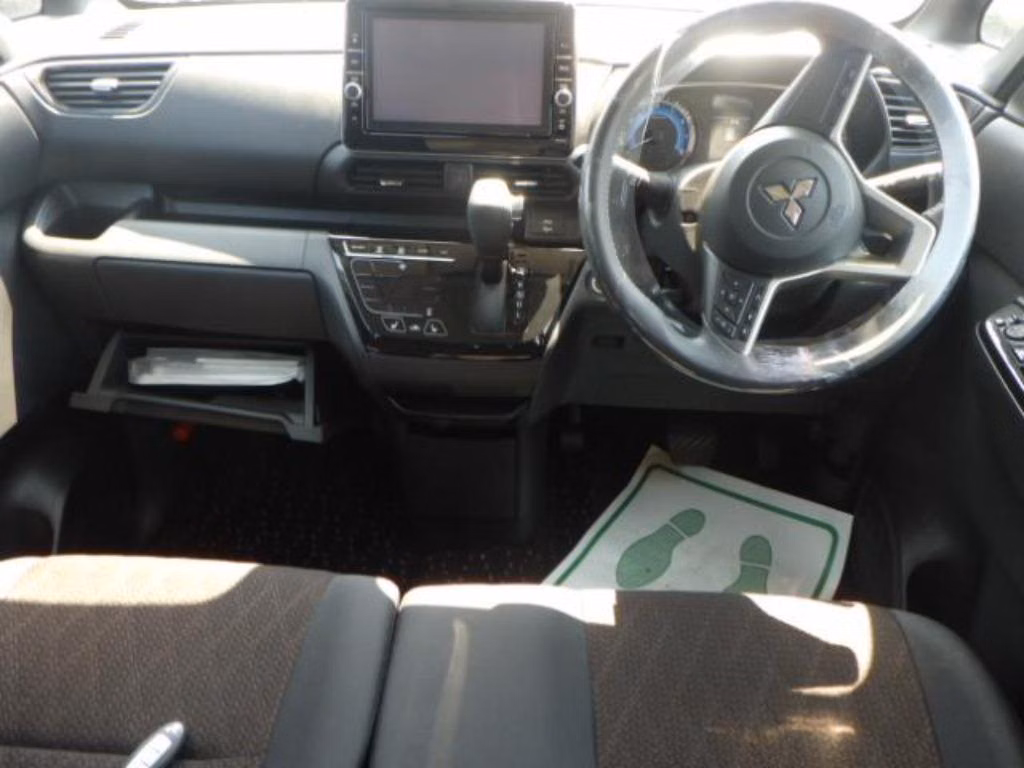 MITSUBISHI EK SPACE