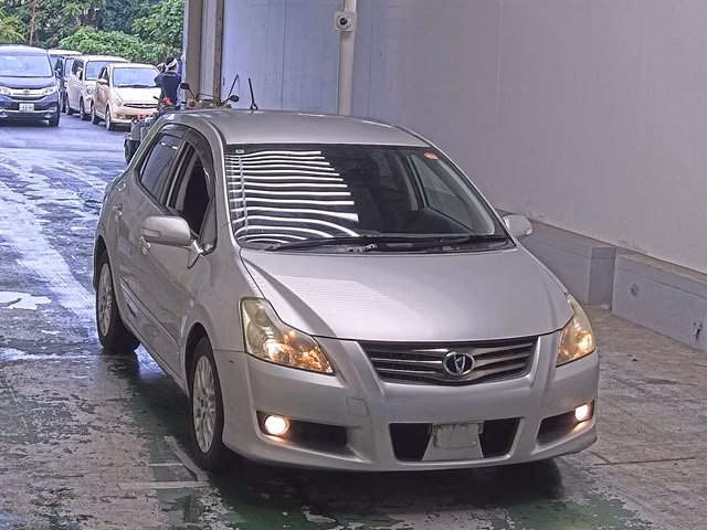 TOYOTA BLADE