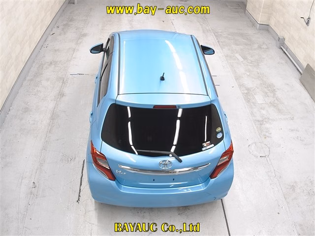 TOYOTA VITZ