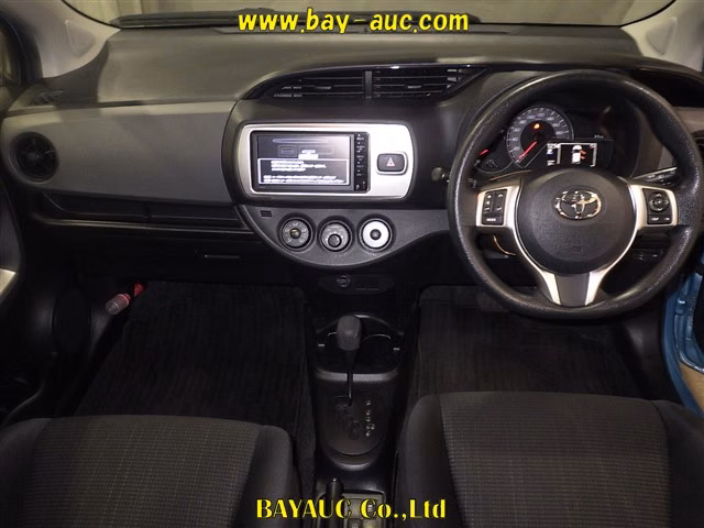 TOYOTA VITZ