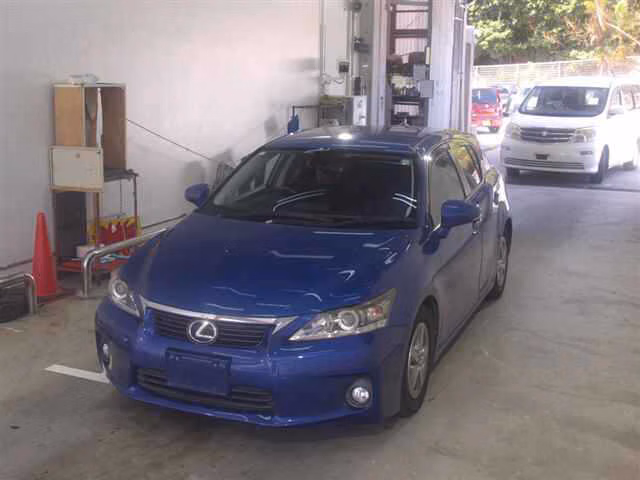 LEXUS CT200H