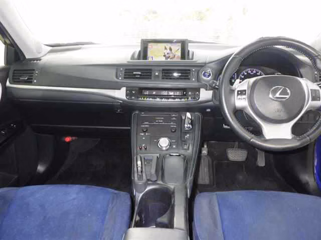 LEXUS CT200H