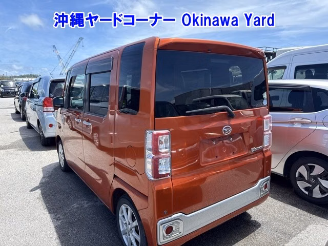 DAIHATSU WAKE