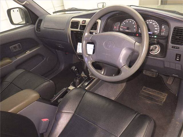 TOYOTA HILUX SURF
