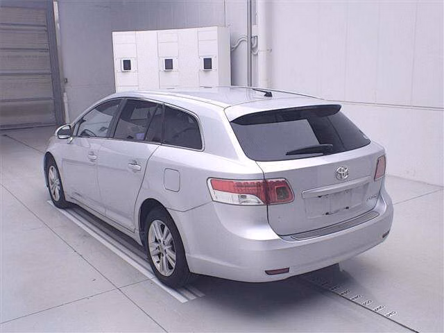 TOYOTA AVENSIS