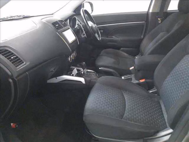MITSUBISHI RVR