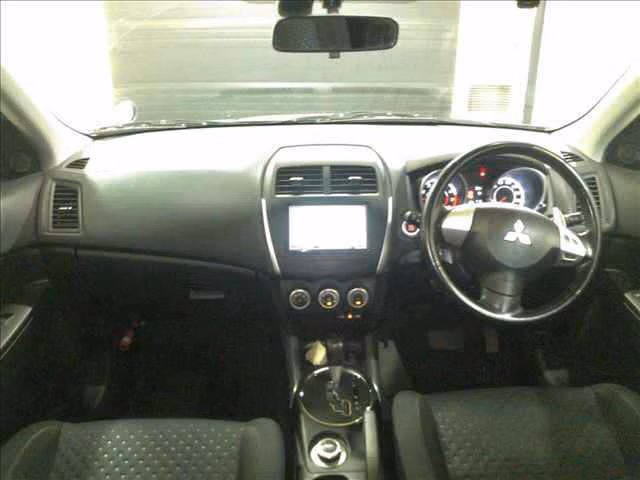 MITSUBISHI RVR