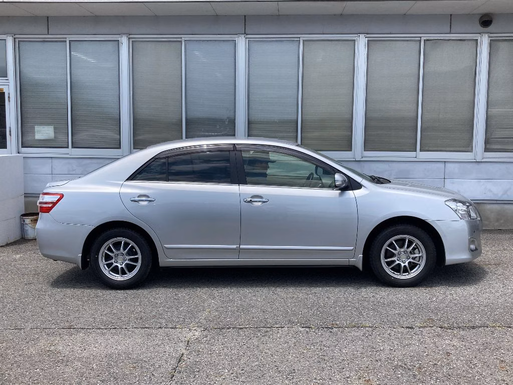 TOYOTA PREMIO