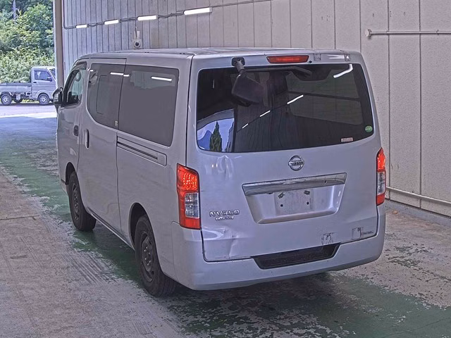 NISSAN NV350 CARAVAN