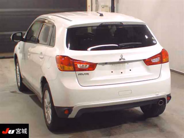 MITSUBISHI RVR
