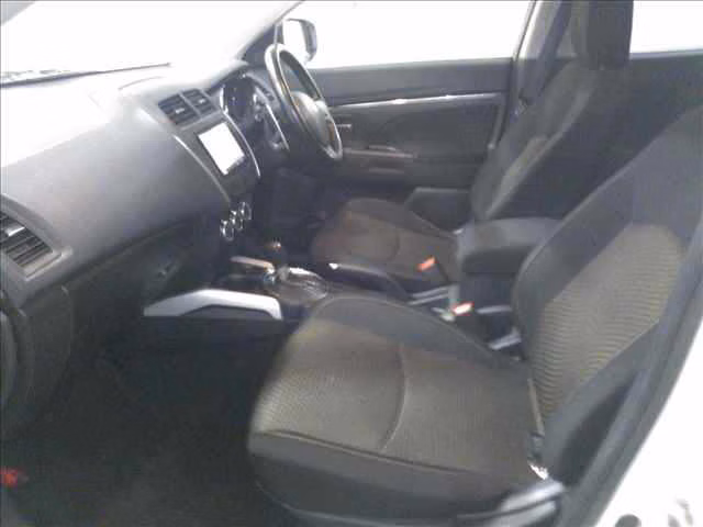 MITSUBISHI RVR