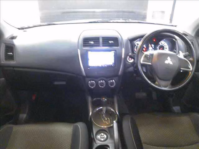 MITSUBISHI RVR
