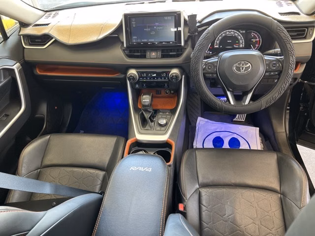 TOYOTA RAV4