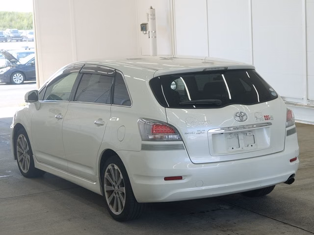 TOYOTA MARK X ZIO