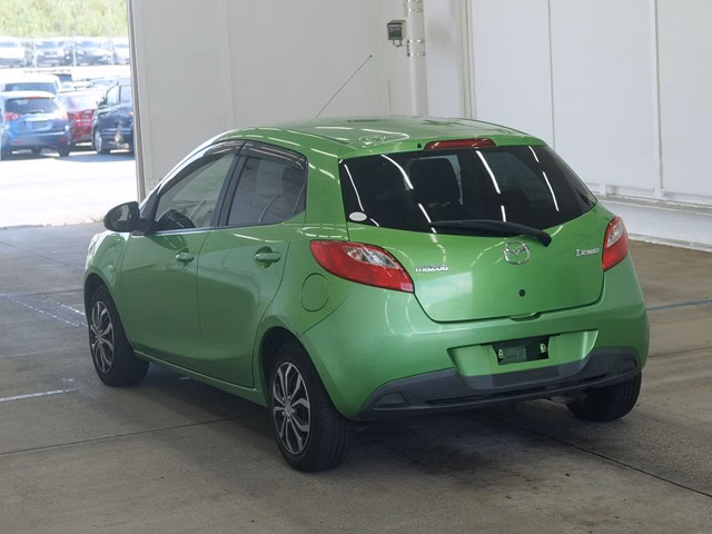 MAZDA DEMIO