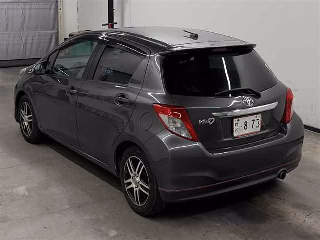 TOYOTA VITZ