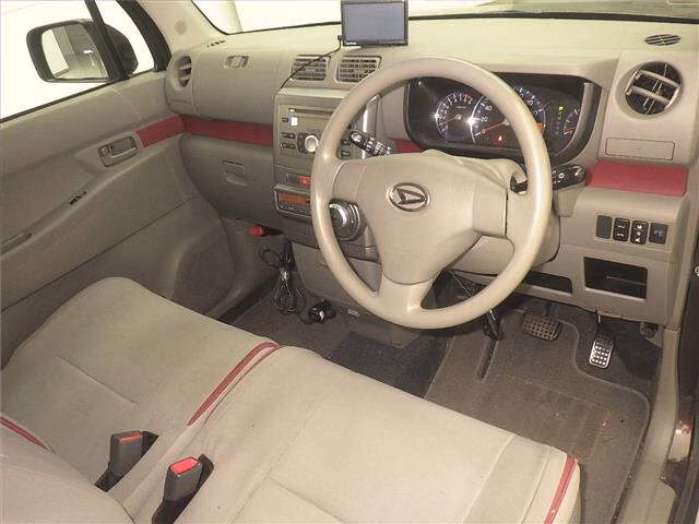 DAIHATSU MOVE CONTE