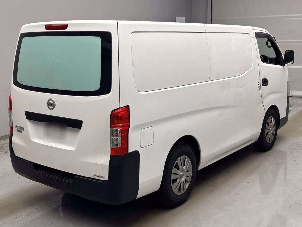 NISSAN NV350 CARAVAN
