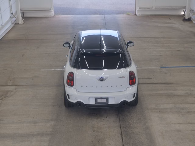 MINI CROSSOVER