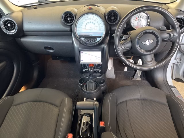 MINI CROSSOVER