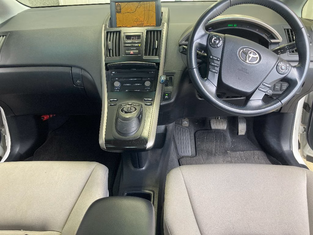 TOYOTA SAI
