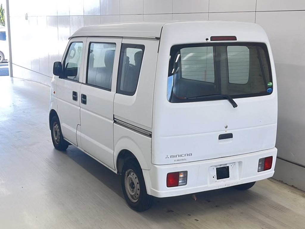 MITSUBISHI MINICAB