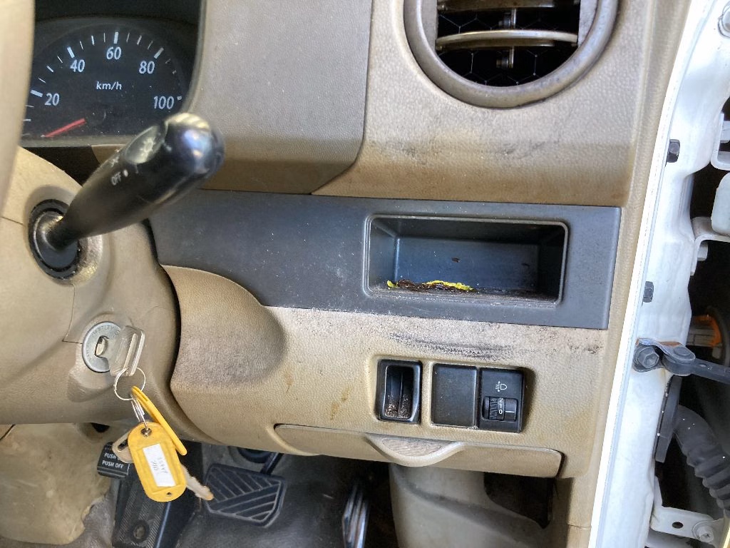 MITSUBISHI MINICAB