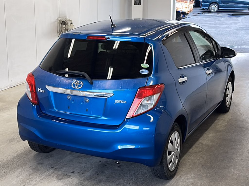 TOYOTA VITZ