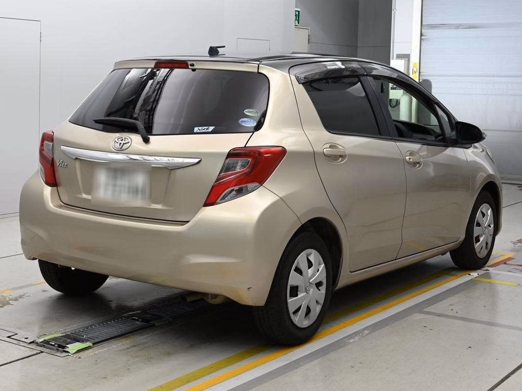 TOYOTA VITZ