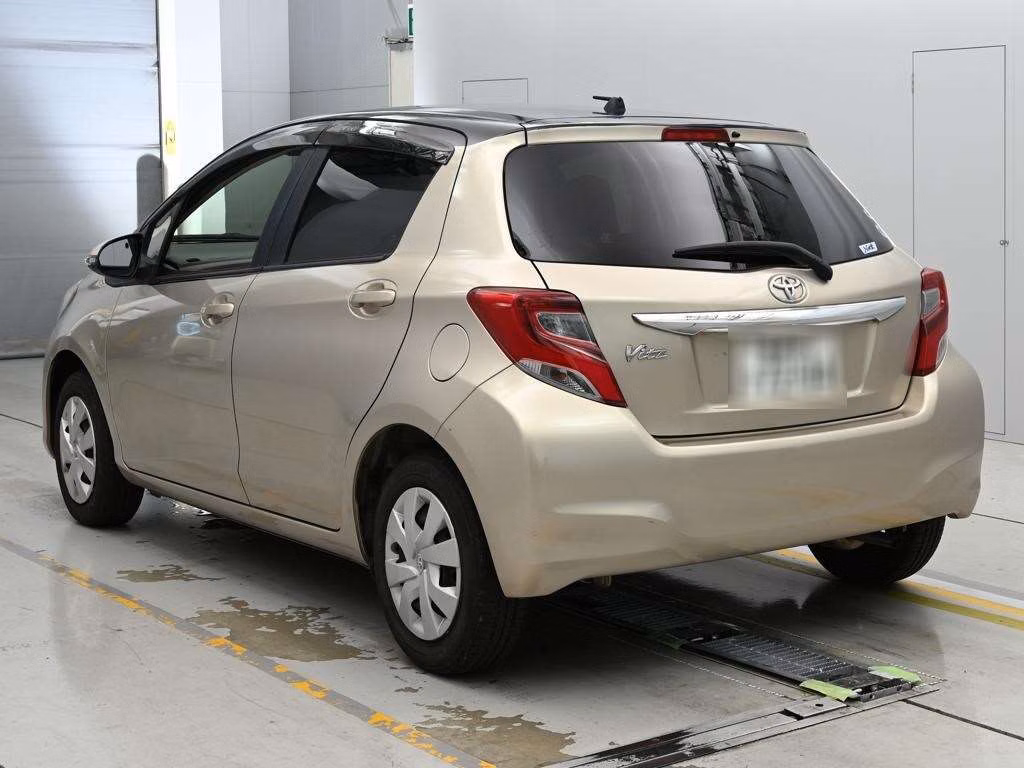 TOYOTA VITZ