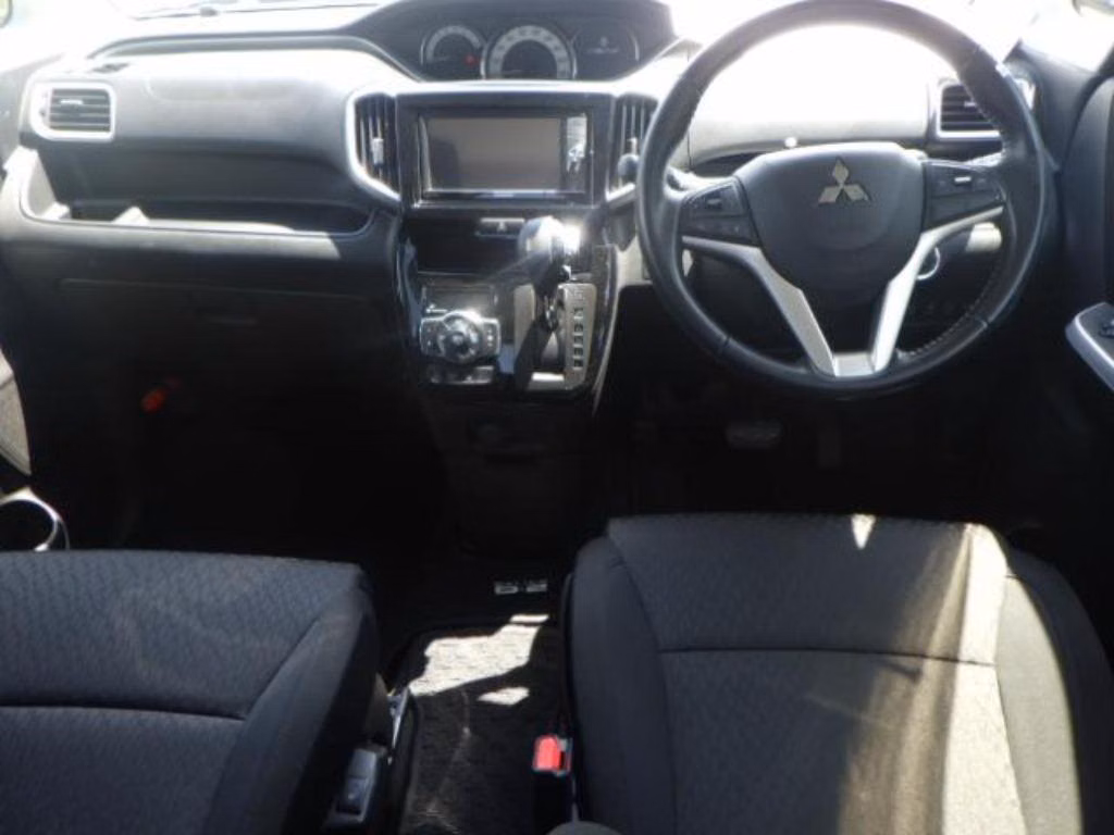MITSUBISHI DELICA D:2