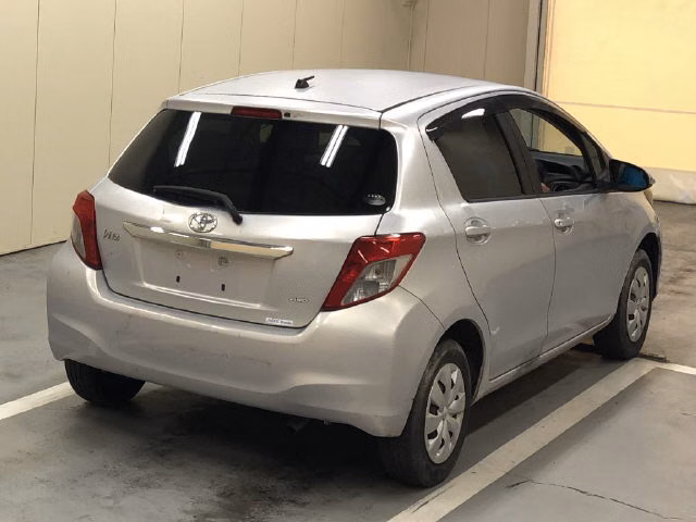TOYOTA VITZ
