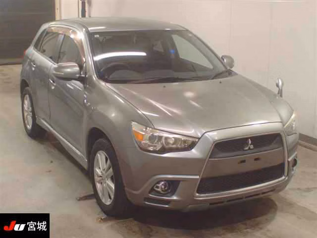 MITSUBISHI RVR