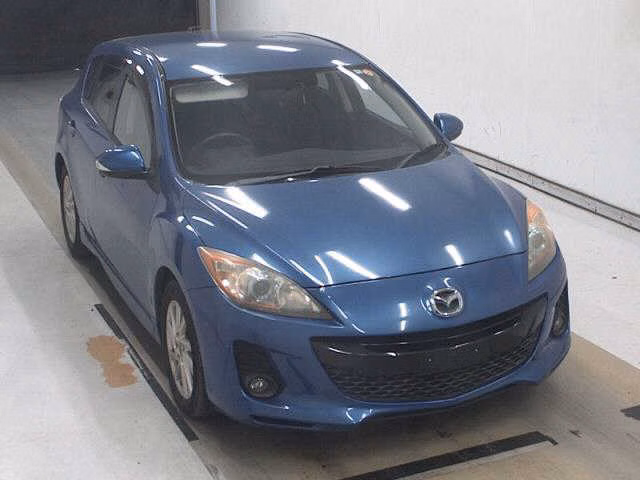 MAZDA AXELA