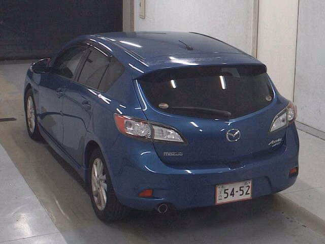 MAZDA AXELA