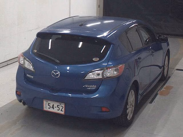 MAZDA AXELA