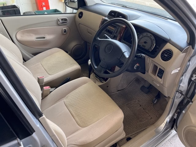 DAIHATSU MIRA AVY