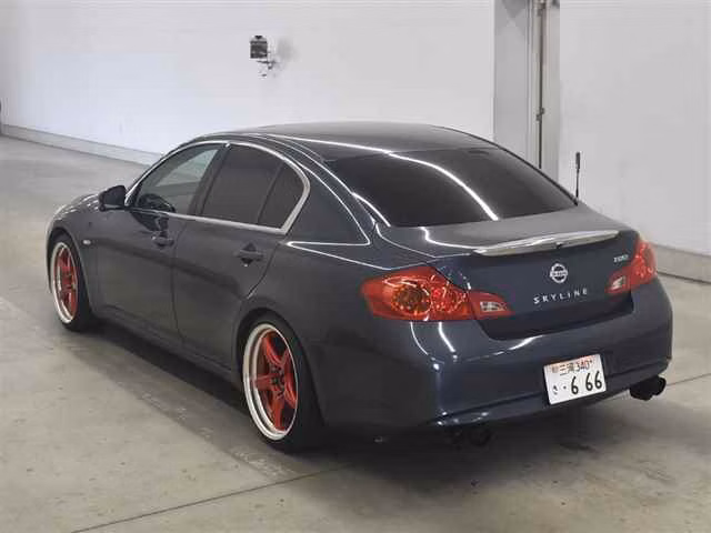 NISSAN SKYLINE