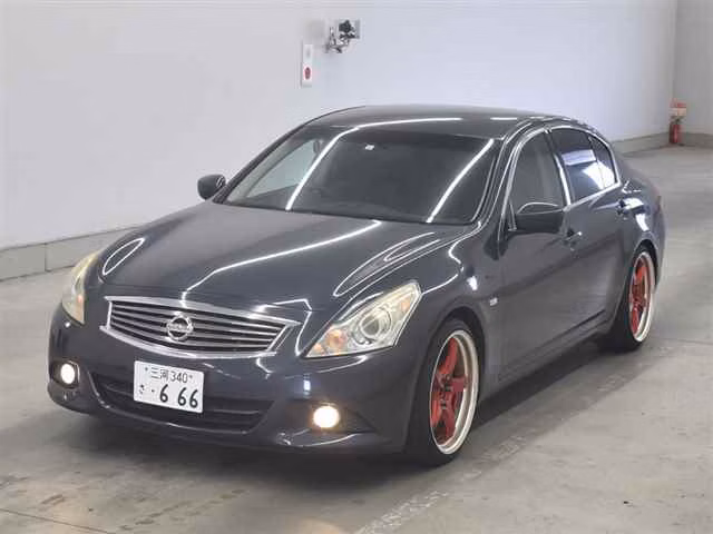 NISSAN SKYLINE