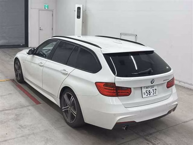 BMW 3-SERIES