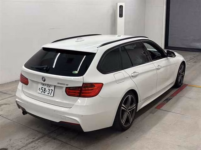 BMW 3-SERIES
