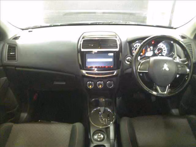 MITSUBISHI RVR